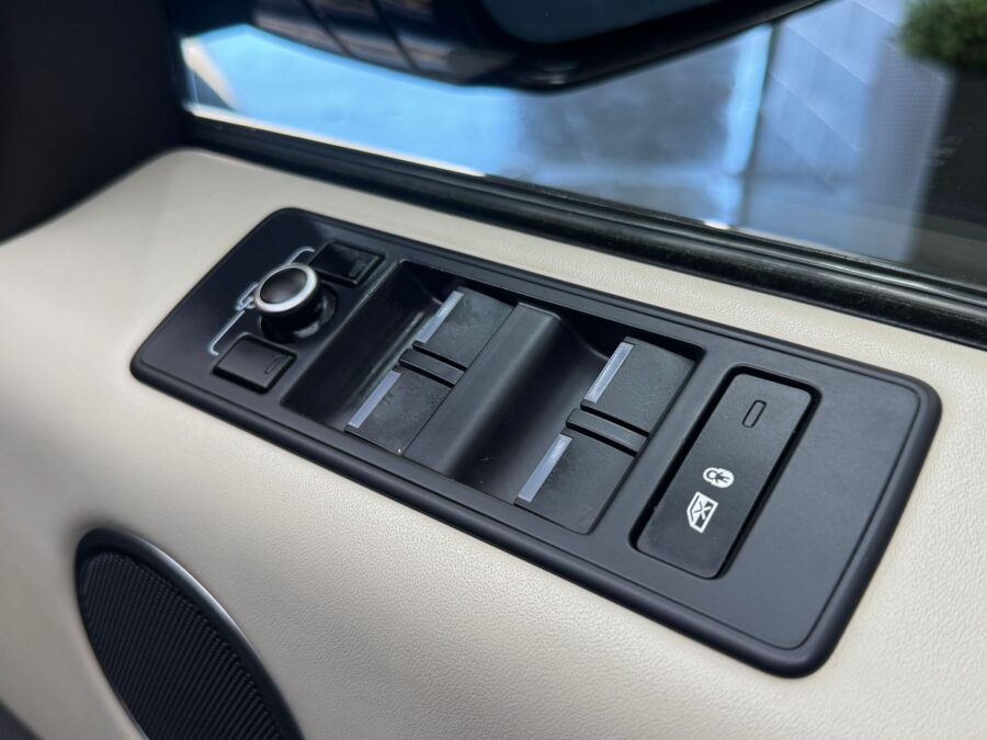 2015 Land Rover Range Rover Sport SDV6 Autobiography Dynamic 3.0L – Automatic | 89,021 miles